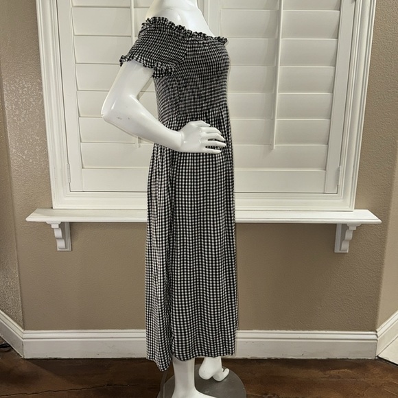 BARDOT Cindy Gingham Off the Shoulder Midi Dress - Picture 7 of 15